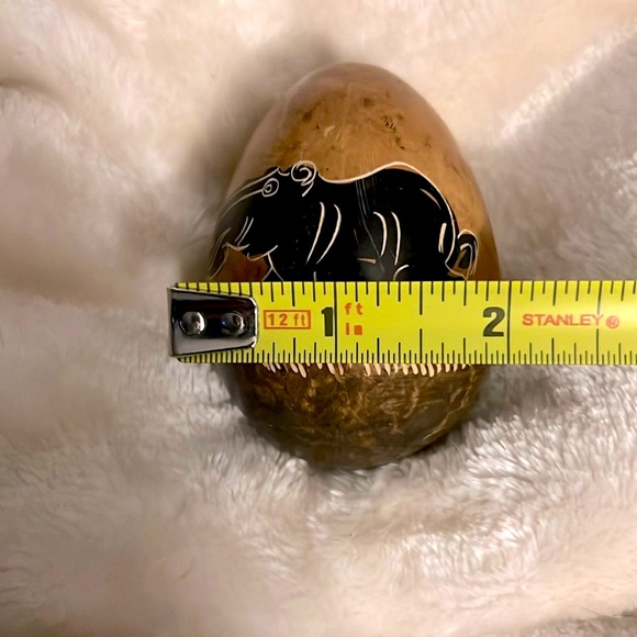 🦛 AFRICAN HAND CRAFTED BROWN/BLACK ETCHED HIPPO DECORATIVE STONE EGG by KENYA - Picture 7 of 8